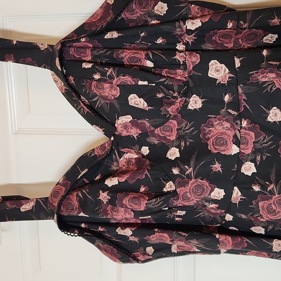 Hot Topic Whimsigoth Dark Roses Retro Dress Plus Size 1X - Picture 5 of 10